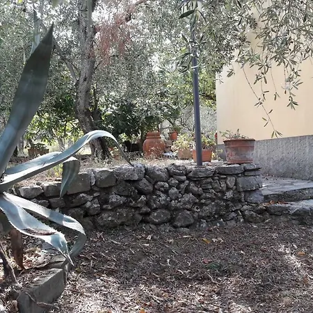 Holiday home Il Casale Dei Limoni *